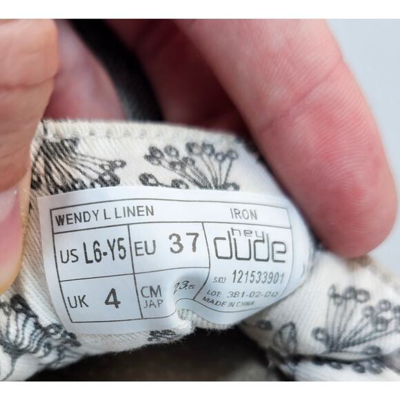 Hey dude wendy linen ladies 6 youth 5 stone grey pre owned condition casual - Picture 2 of 8